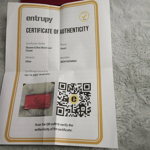 *Authentic**Gucci Soho GG Leather Continental Wallet - Crimson Red - Picture 2 of 16